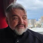 Spor o Lasicovu knihu pokračuje. Chmelár obhajuje Banáša a volá po zmiernení kritiky